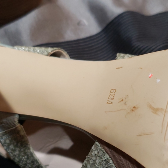 Guess
Ofira Platform Heels - Picture 7 of 8